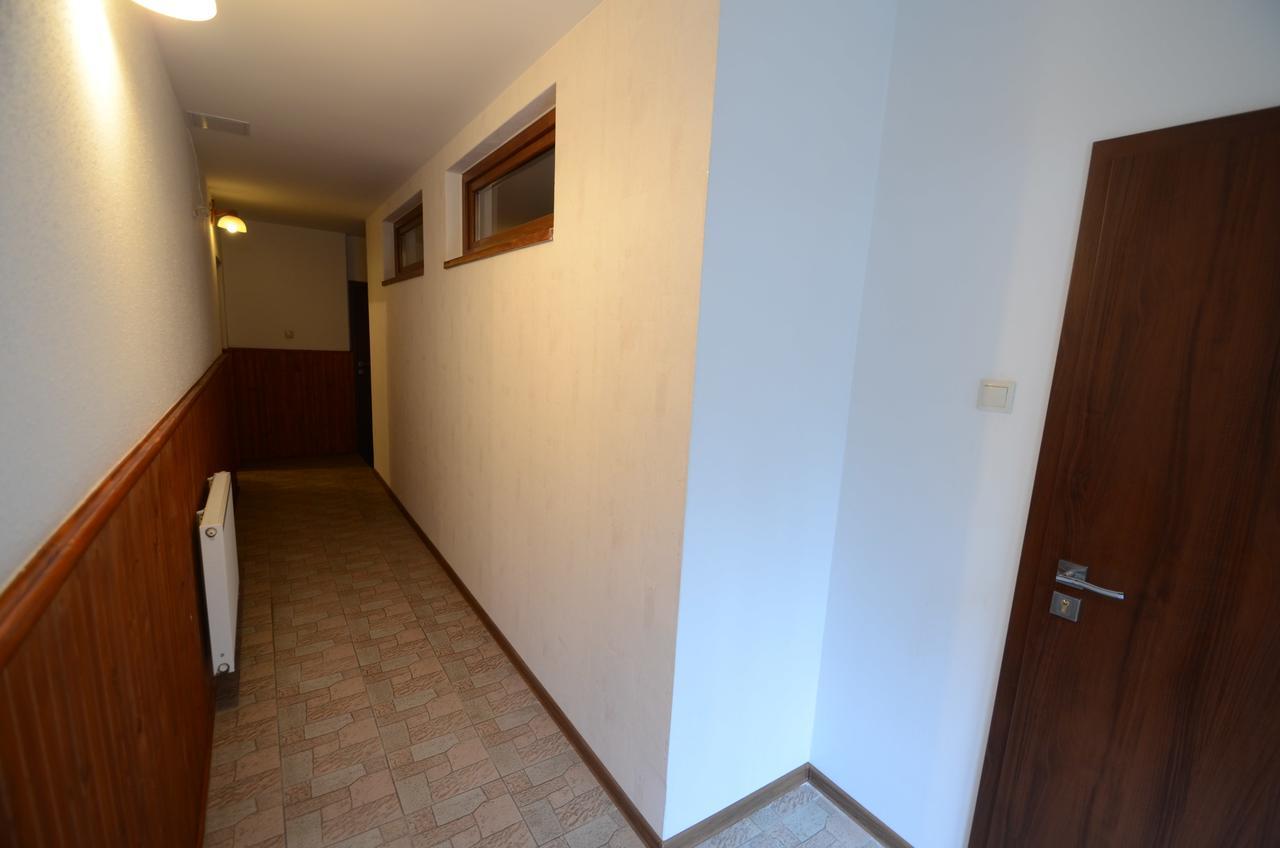 Salas-Partizanske Exterior photo